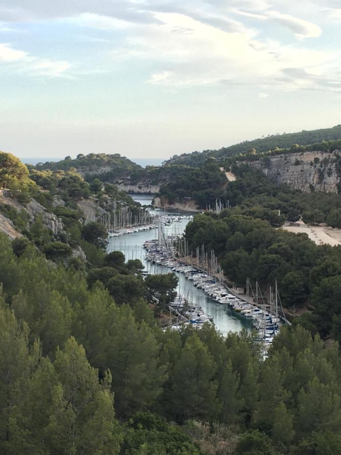 Large Private Garden, Quiet 2-Bedroom Apartment, Air Conditioning, Wifi, Parking Cassis Buitenkant foto